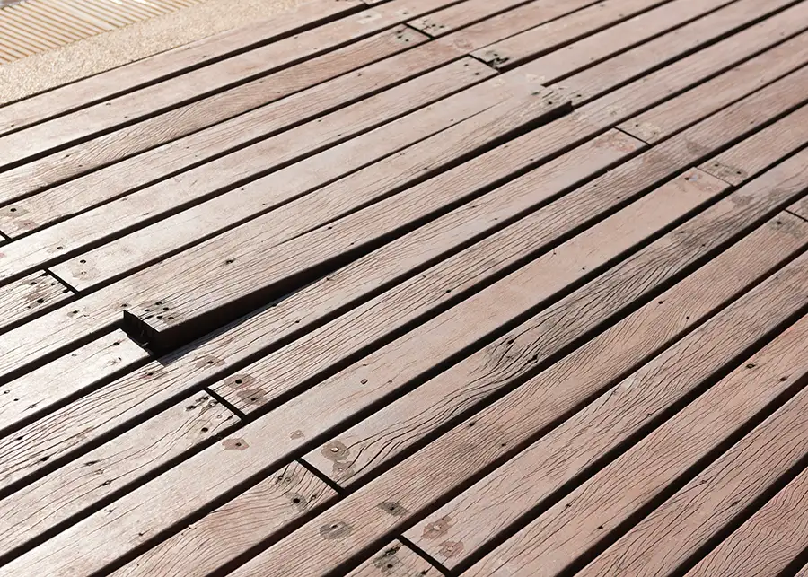 Reliable fence & decks - deck installation & repair services in Decatur IL
