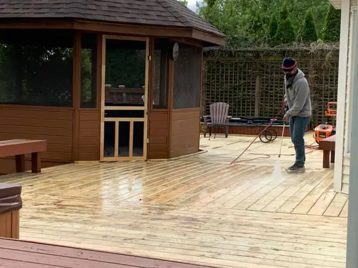 Reliable fence & decks - deck installation & repair services in Decatur IL