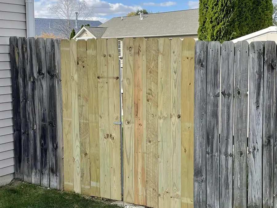Reliable fence & decks - fence repair services in Decatur IL