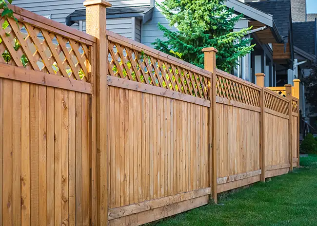 Reliable fence & decks - fence repair services in Decatur IL - refinishing